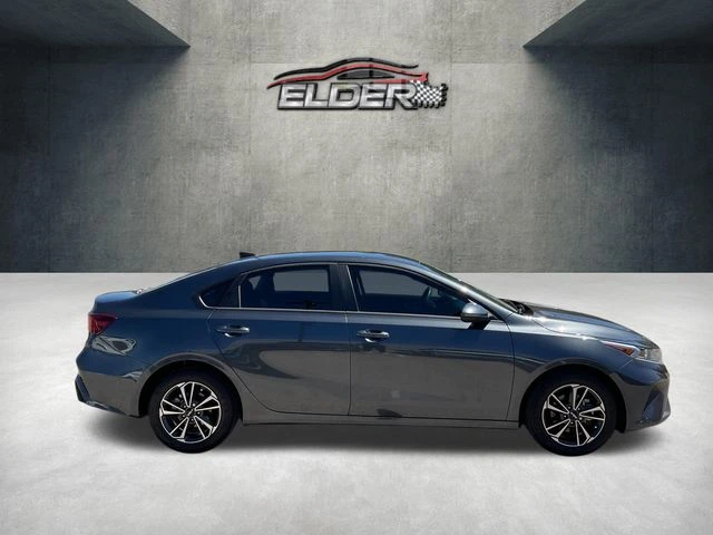 Elder Mitsubishi