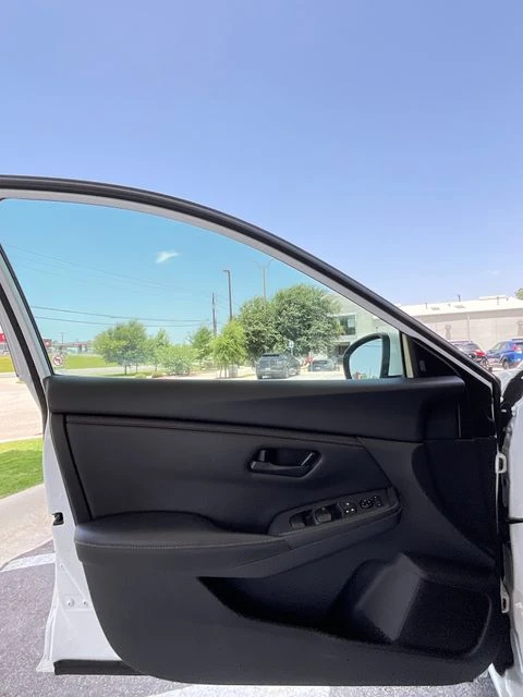 2025 Nissan Sentra S - Photo 10