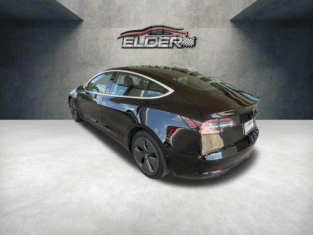 Elder Mitsubishi