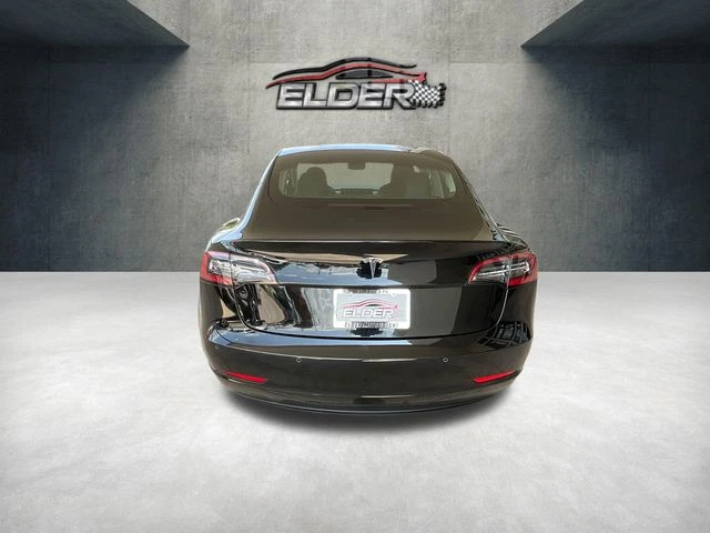 Elder Mitsubishi