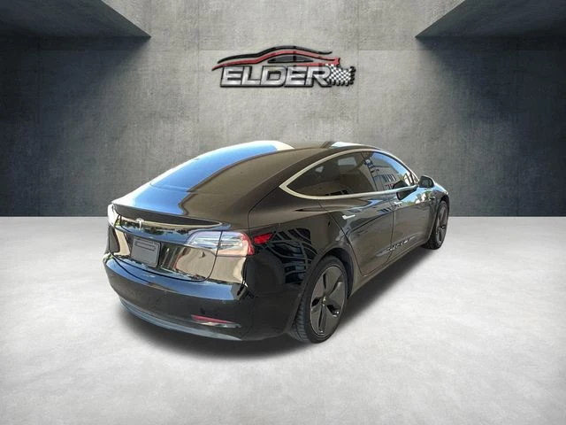 Elder Mitsubishi