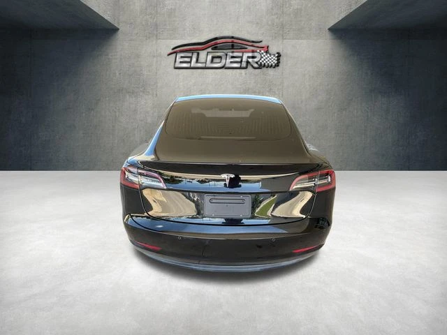Elder Mitsubishi
