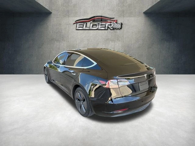 Elder Mitsubishi