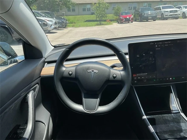 Used 2019 Tesla Model 3 Base with VIN 5YJ3E1EA2KF305039 for sale in Killeen, TX