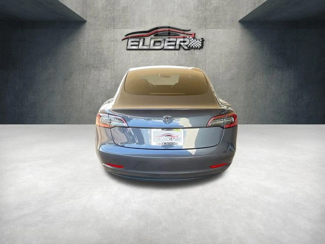 Elder Mitsubishi