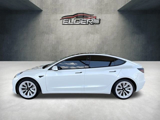 2021 Tesla Model 3 Standard Range Plus's photo