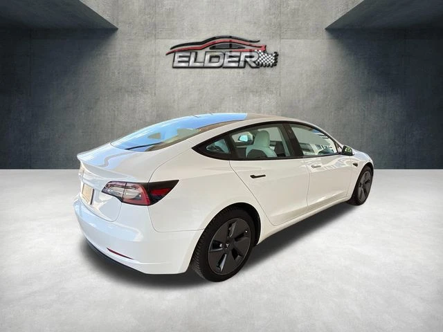 Elder Mitsubishi