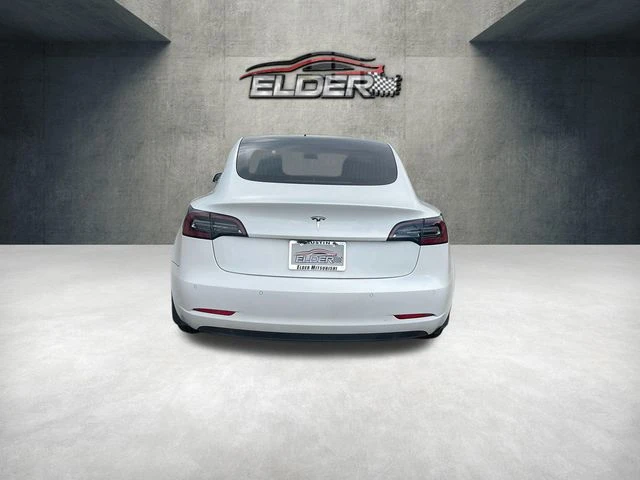 Elder Mitsubishi