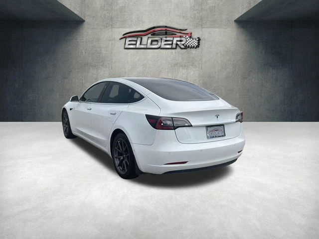 Elder Mitsubishi