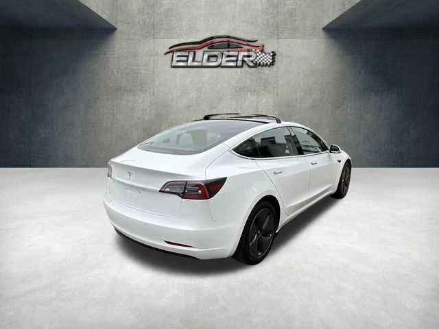 Elder Mitsubishi
