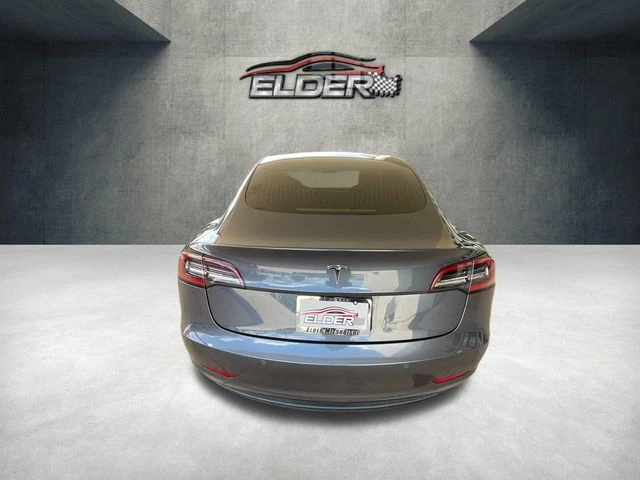 Elder Mitsubishi