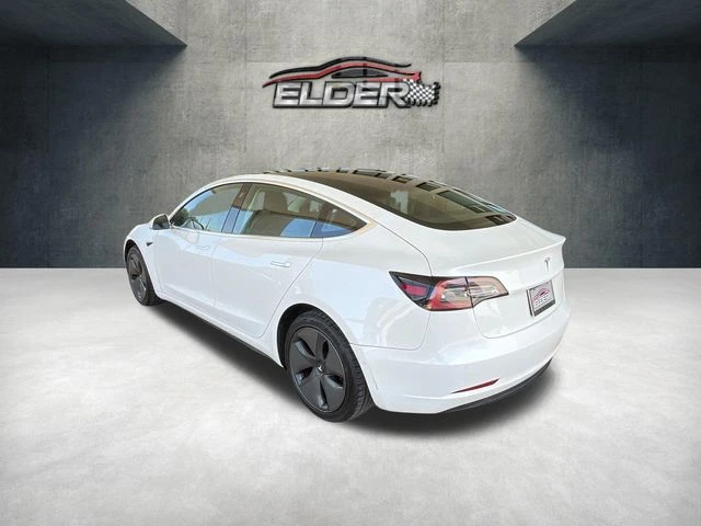 Elder Mitsubishi