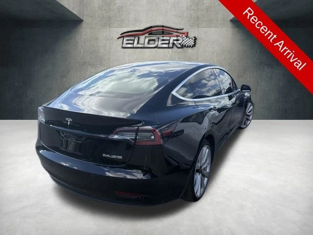 Elder Mitsubishi