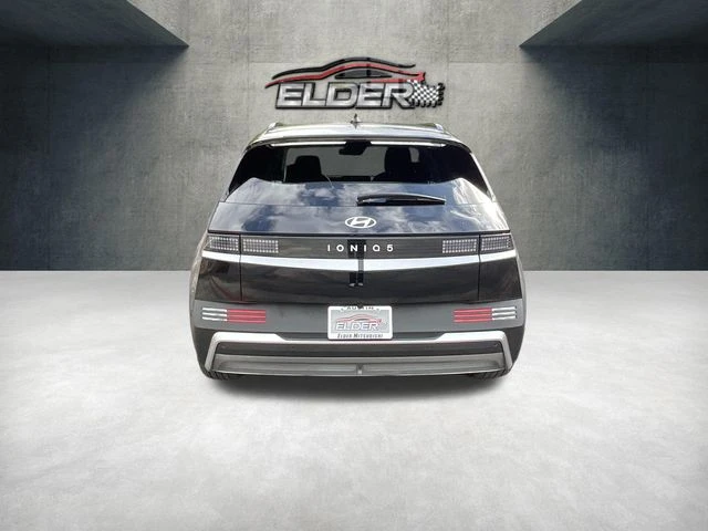 Elder Mitsubishi