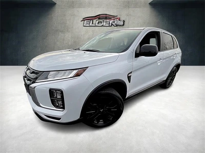 2023 Mitsubishi Outlander Sport LE's photo