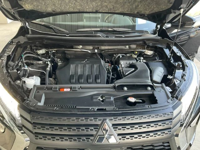 2026 Mitsubishi Eclipse Cross LE - Photo 3