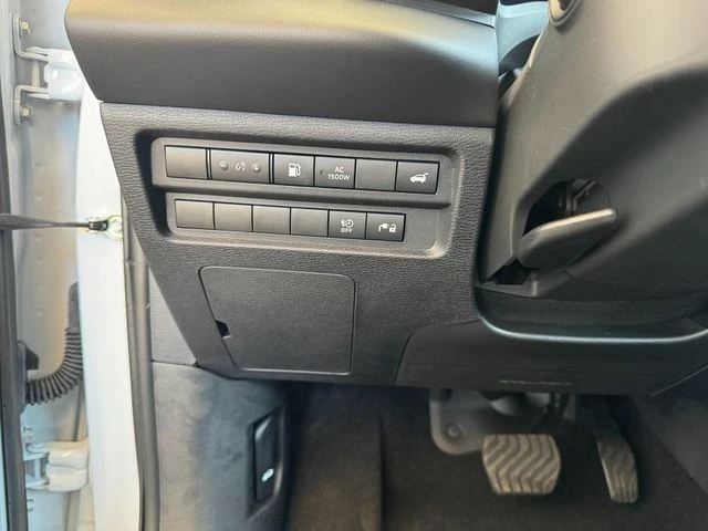 2025 Mitsubishi Outlander Plug-in Hybrid SEL - Photo 10