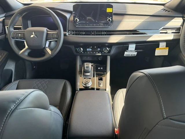 2025 Mitsubishi Outlander Plug-in Hybrid SEL - Photo 18
