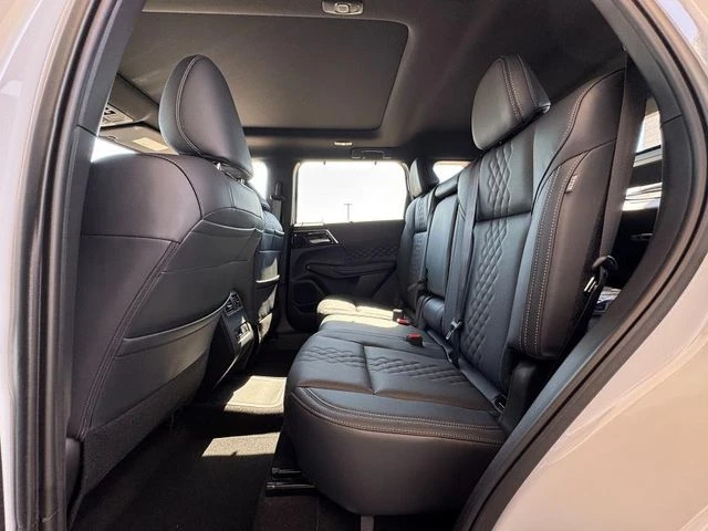 2025 Mitsubishi Outlander Plug-in Hybrid SEL - Photo 27