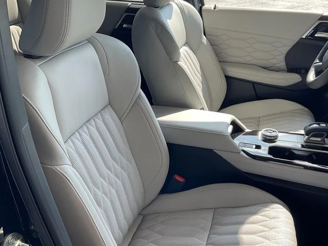 2025 Mitsubishi Outlander Plug-in Hybrid SEL Black Edition - Photo 11