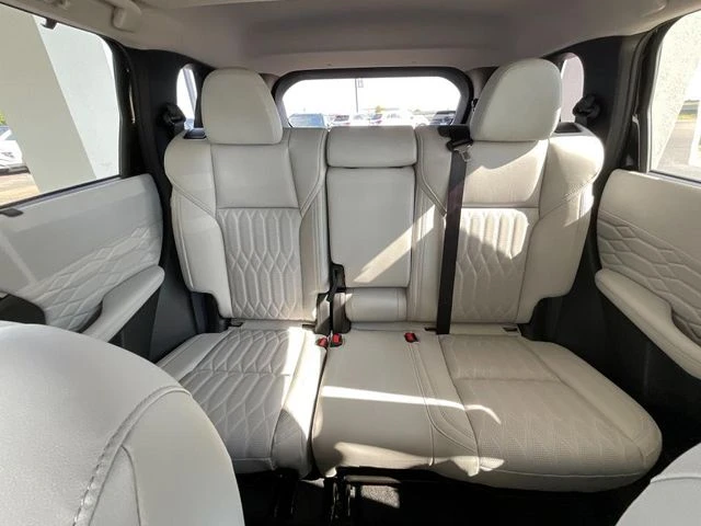 2025 Mitsubishi Outlander Plug-in Hybrid SEL Black Edition - Photo 19