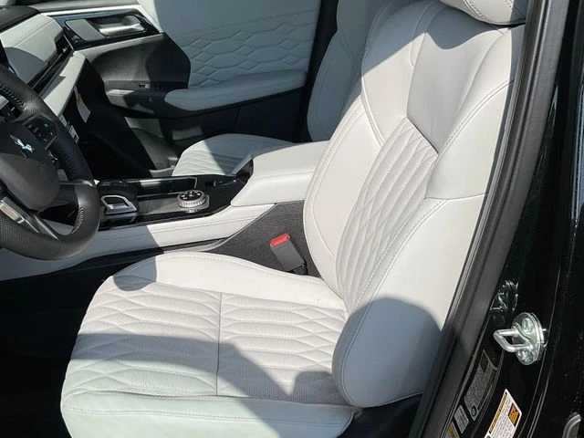 2025 Mitsubishi Outlander Plug-in Hybrid SEL Black Edition - Photo 8