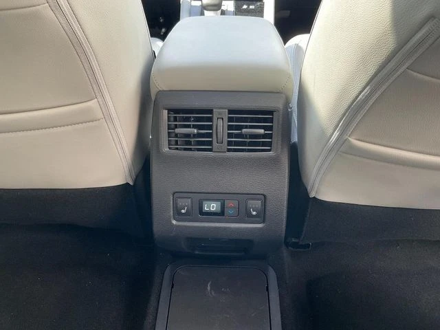 2025 Mitsubishi Outlander Plug-in Hybrid Platinum Edition - Photo 20