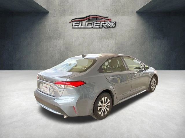 Elder Mitsubishi