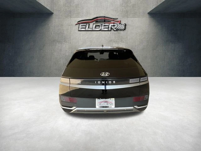 Elder Mitsubishi