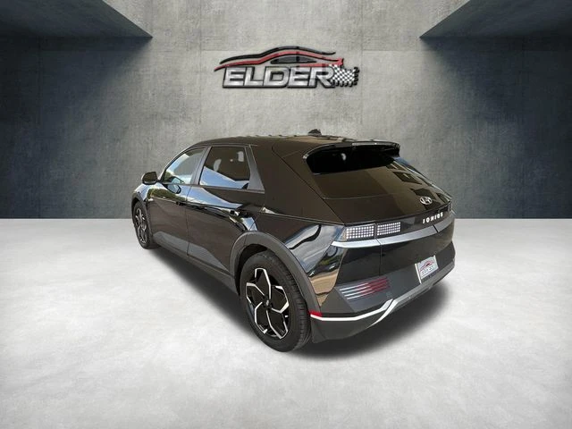 Elder Mitsubishi