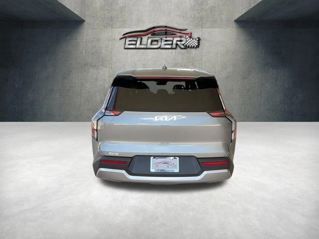 Elder Mitsubishi