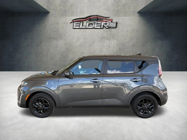 Elder Mitsubishi