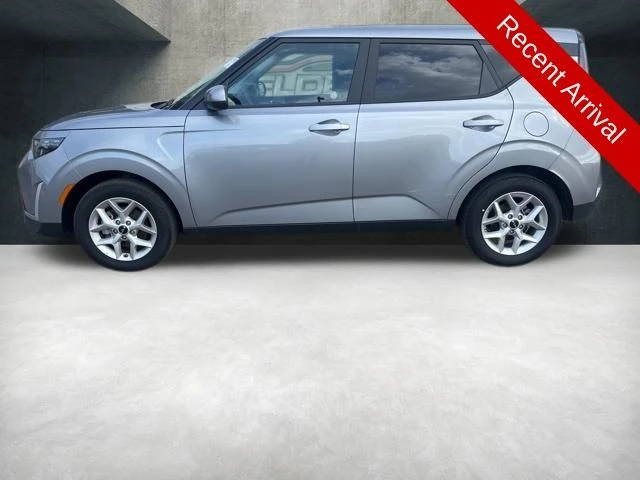 2025 Kia Soul 2.0L LX IVT's photo