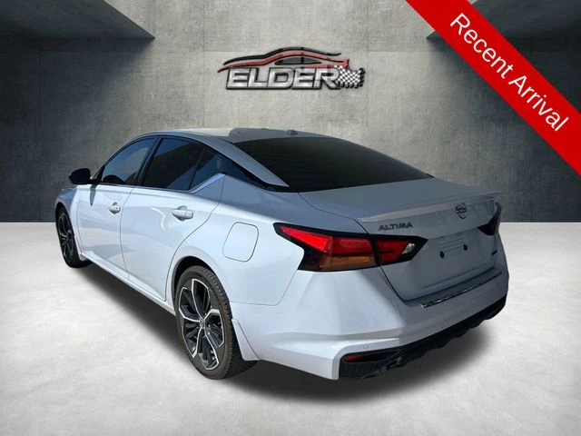Elder Mitsubishi