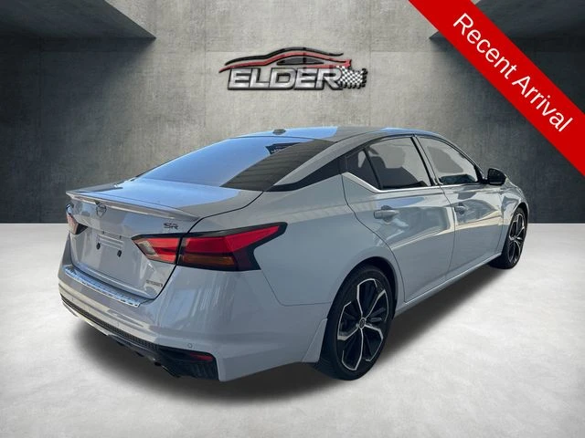 Elder Mitsubishi