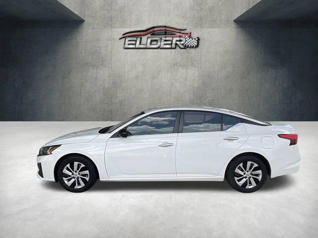Elder Mitsubishi