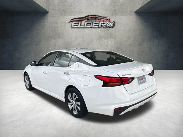 Elder Mitsubishi