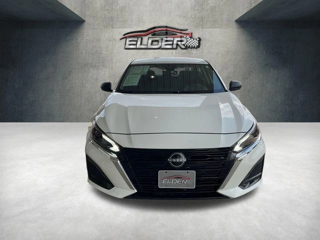 Elder Mitsubishi