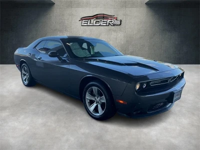 2021 Dodge Challenger SXT's photo