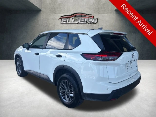 Elder Mitsubishi