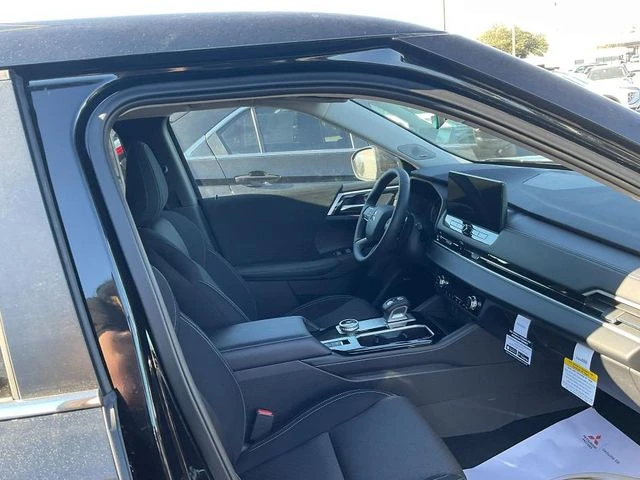 2026 Mitsubishi Outlander SEL - Photo 12