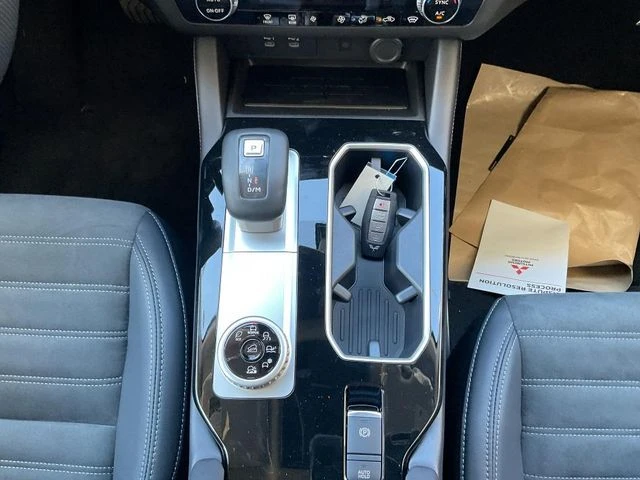 2026 Mitsubishi Outlander SE - Photo 10