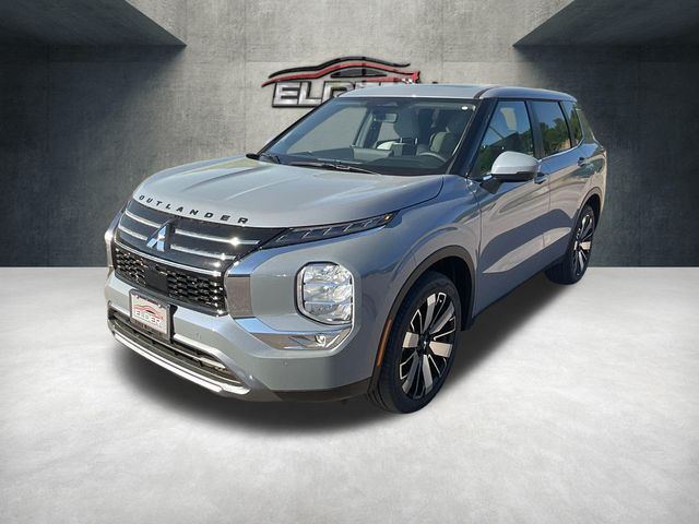 Gray 2026 Mitsubishi Outlander SUV / Crossover Front-Wheel Drive Automatic