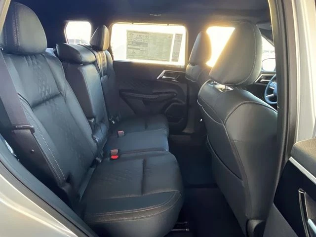 2025 Mitsubishi Outlander Plug-in Hybrid SEL Black Edition - Photo 21