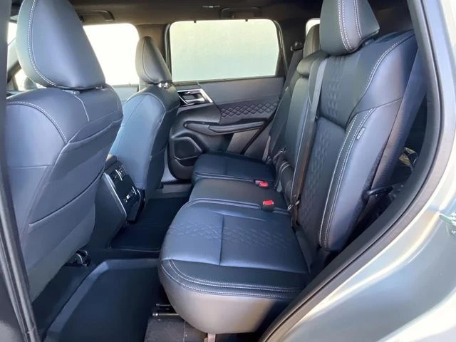 2025 Mitsubishi Outlander Plug-in Hybrid SEL Black Edition - Photo 18