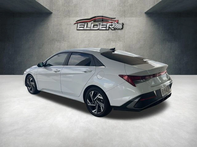 Elder Mitsubishi