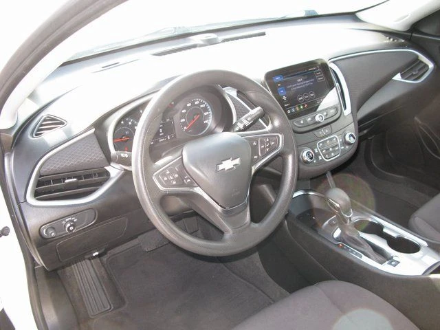 2024 Chevrolet Malibu 1LT - Photo 11