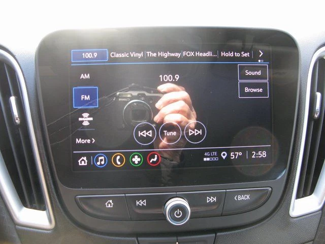 2024 Chevrolet Malibu 1LT - Photo 16