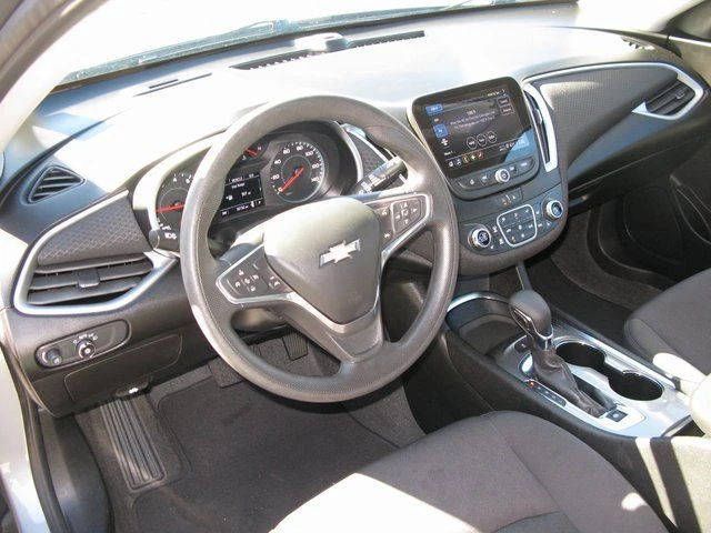 2024 Chevrolet Malibu 1LT - Photo 11