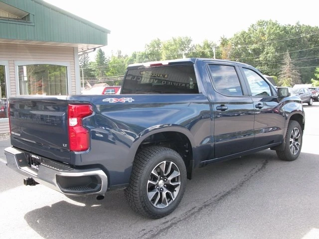 2022 Chevrolet Silverado 1500 LT photo 4